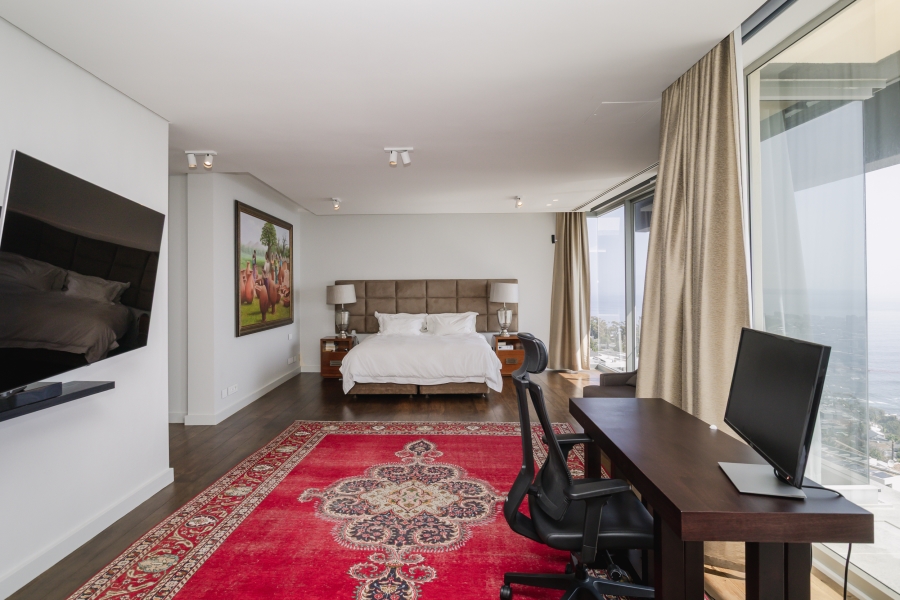4 Bedroom Property for Sale in Fresnaye Western Cape